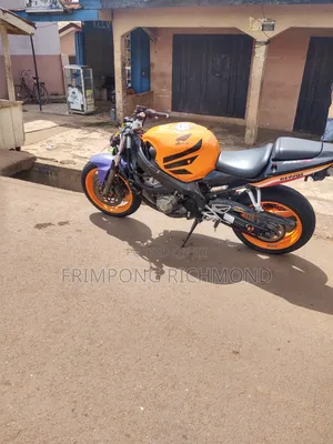 Honda CBR 2003 Orange
