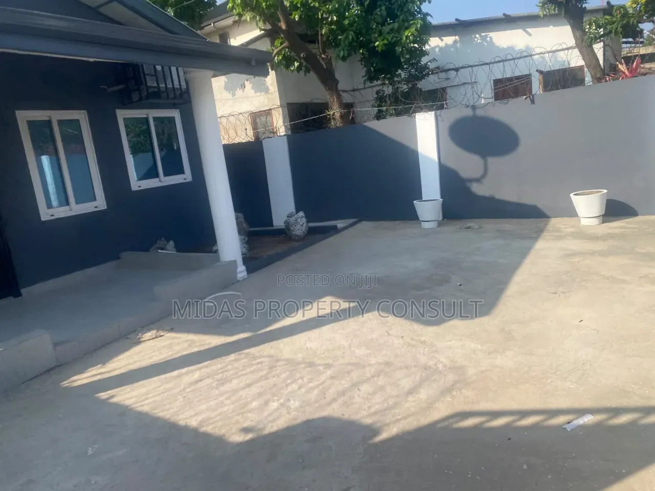 2bdrm House in Dzorwulu for rent