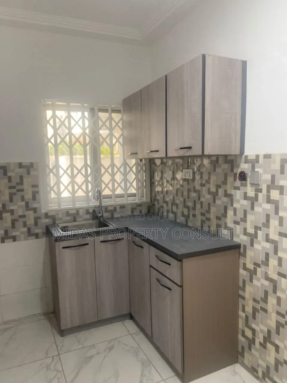 2bdrm House in Dzorwulu for rent