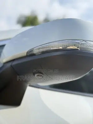 Toyota RAV4 XLE Premium 2025 White