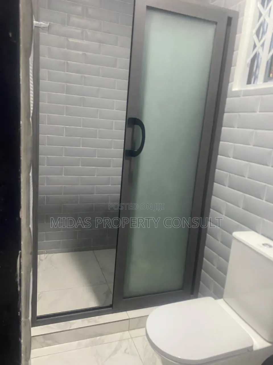 2bdrm House in Dzorwulu for rent