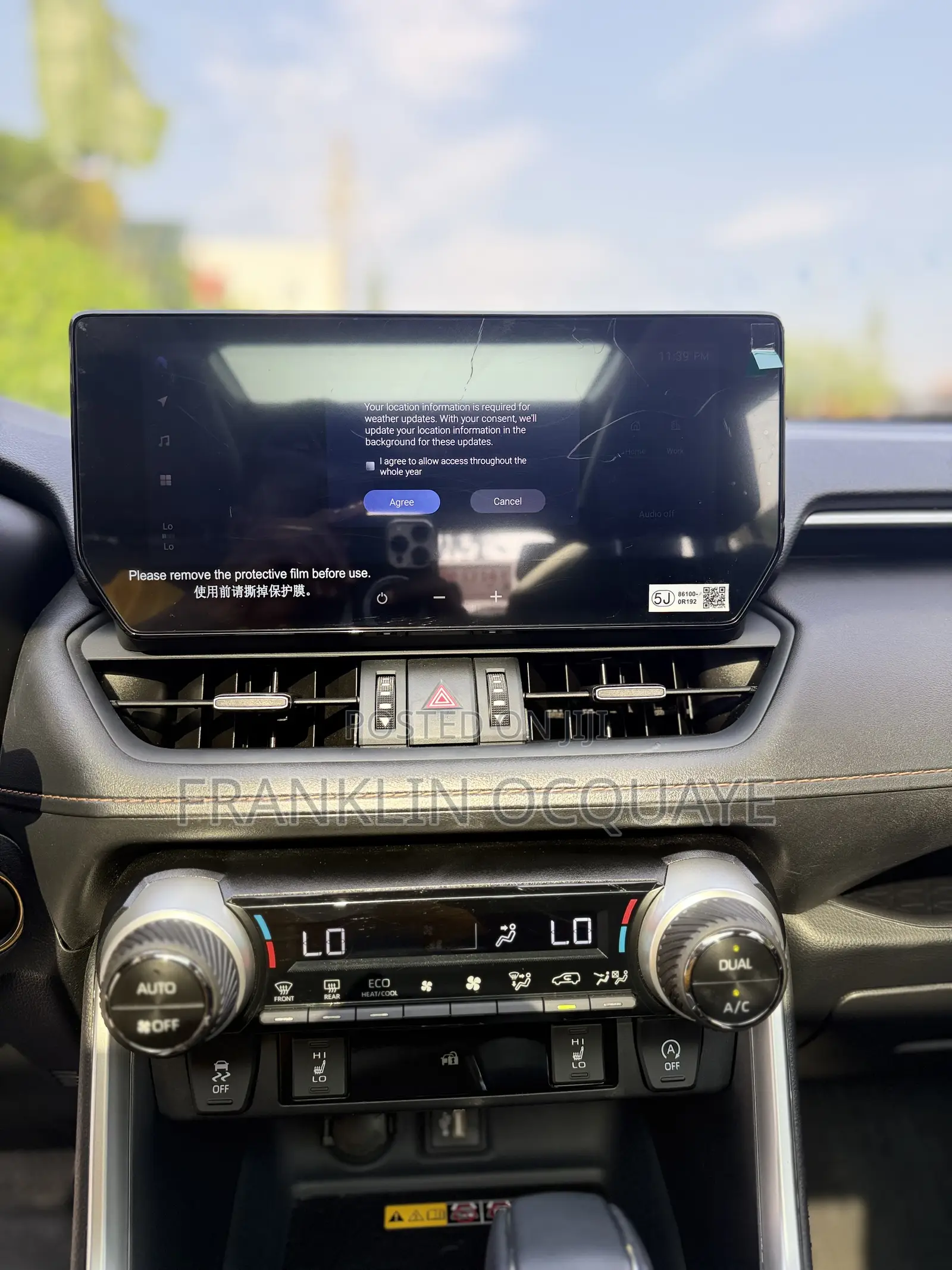 Toyota RAV4 XLE Premium 2025 White
