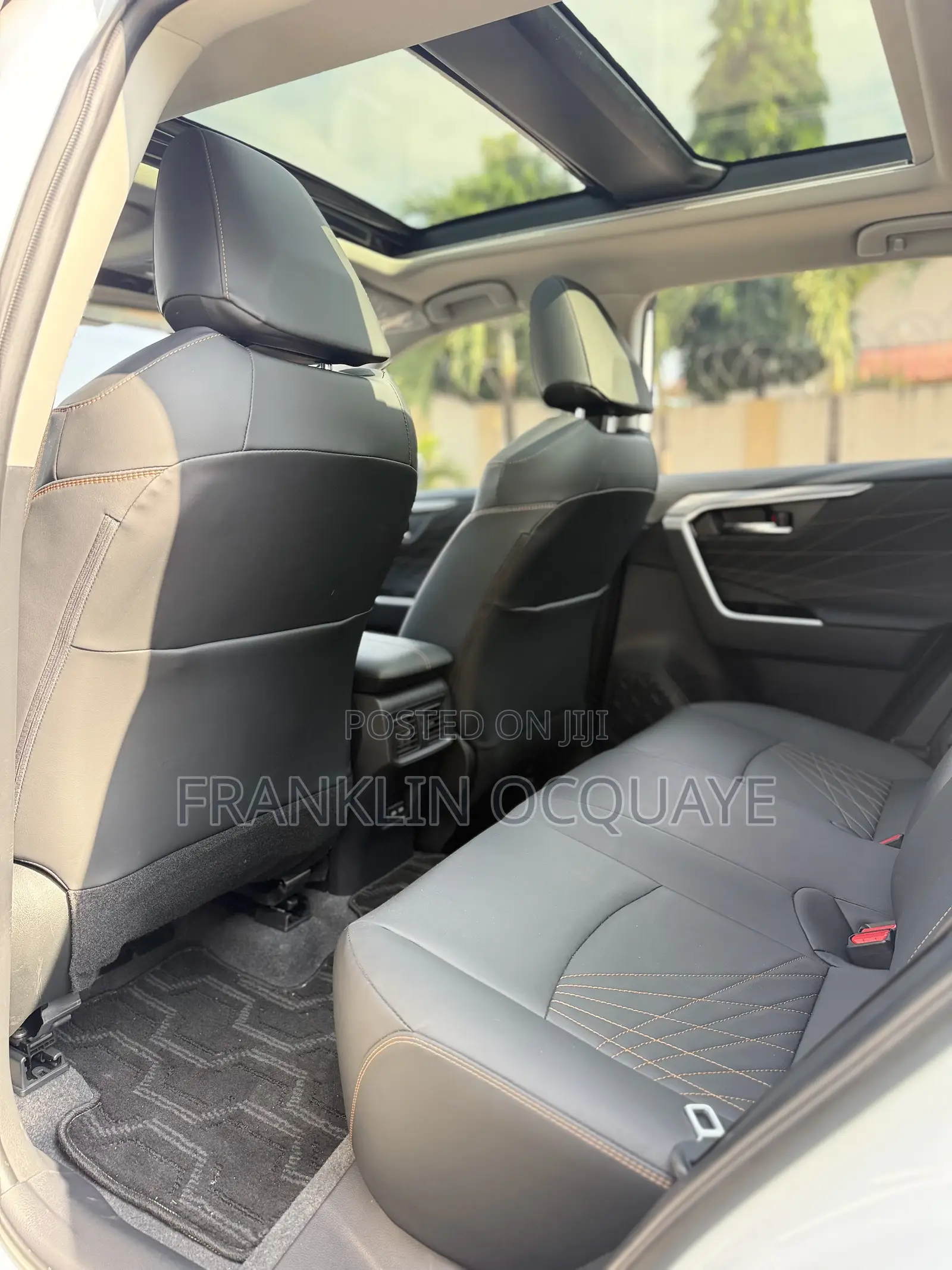 Toyota RAV4 XLE Premium 2025 White