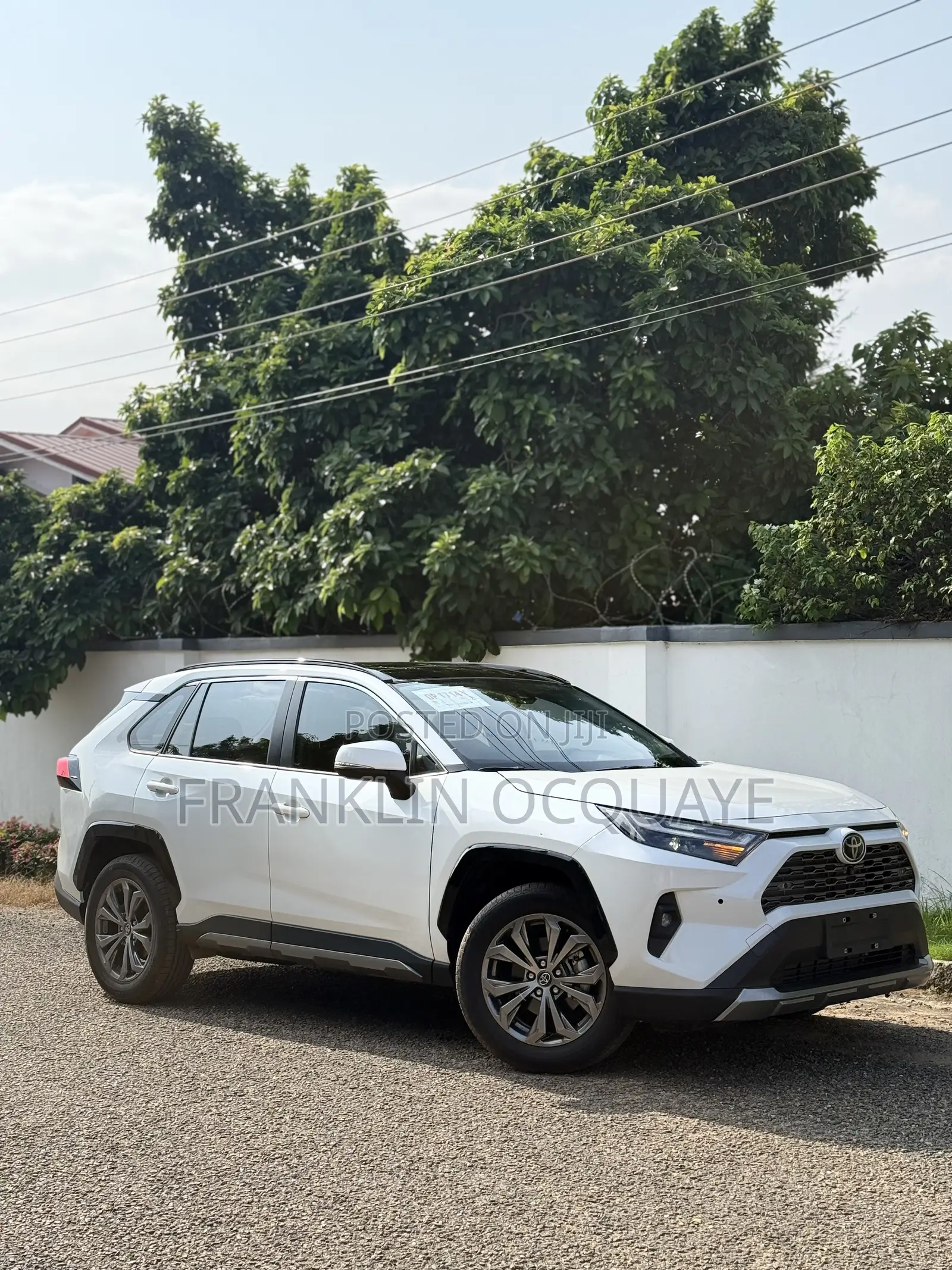 Toyota RAV4 XLE Premium 2025 White