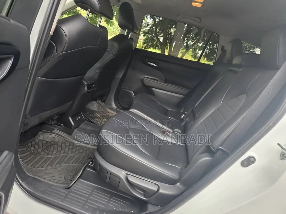 Toyota RAV4 2024 White