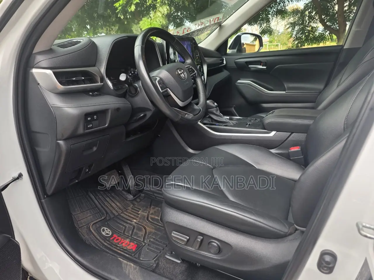 Toyota RAV4 2024 White