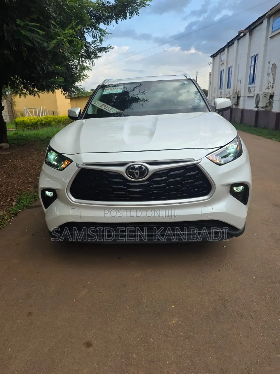 Toyota RAV4 2024 White