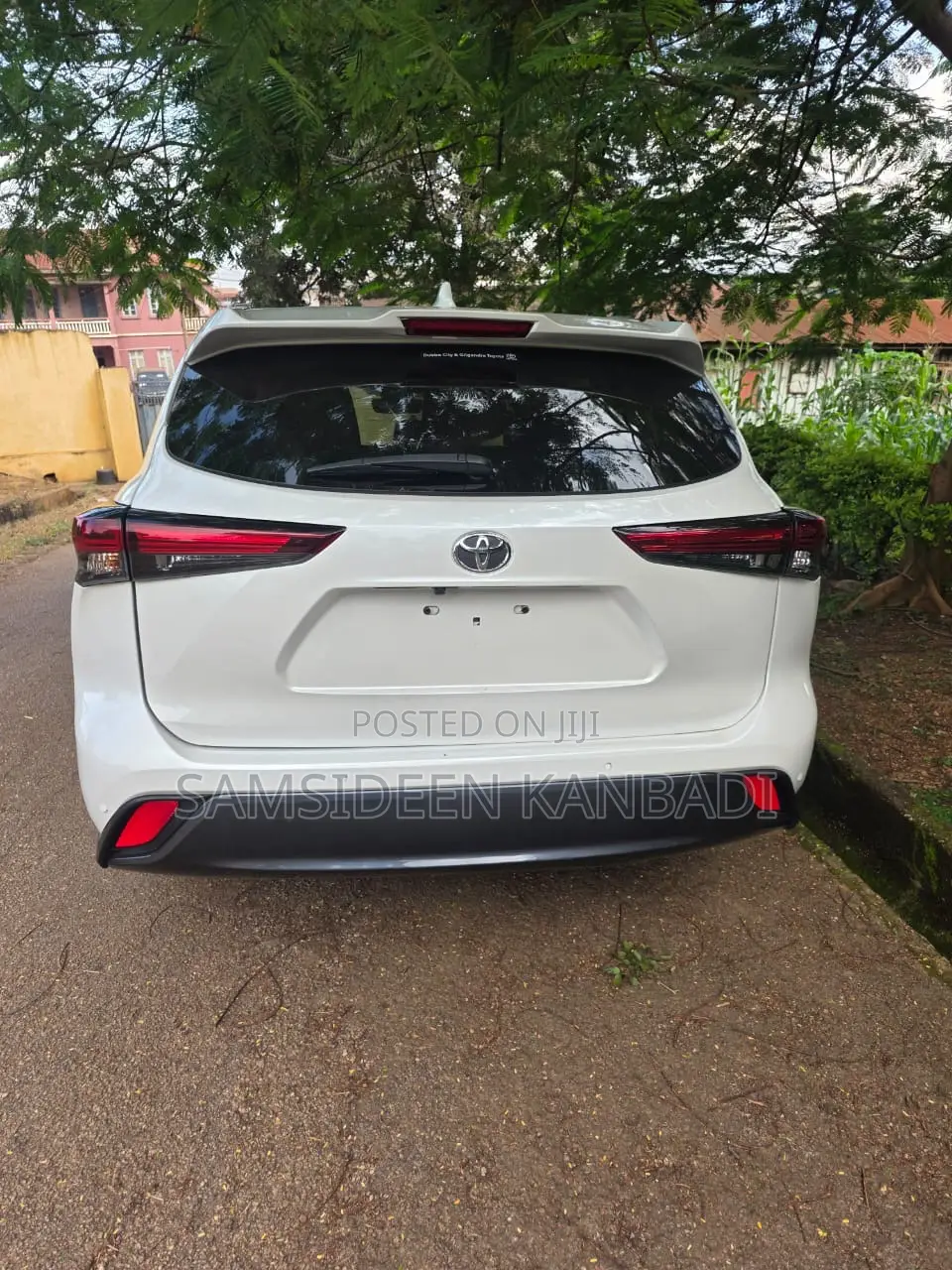 Toyota RAV4 2024 White