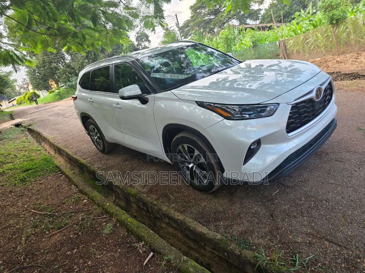Toyota RAV4 2024 White