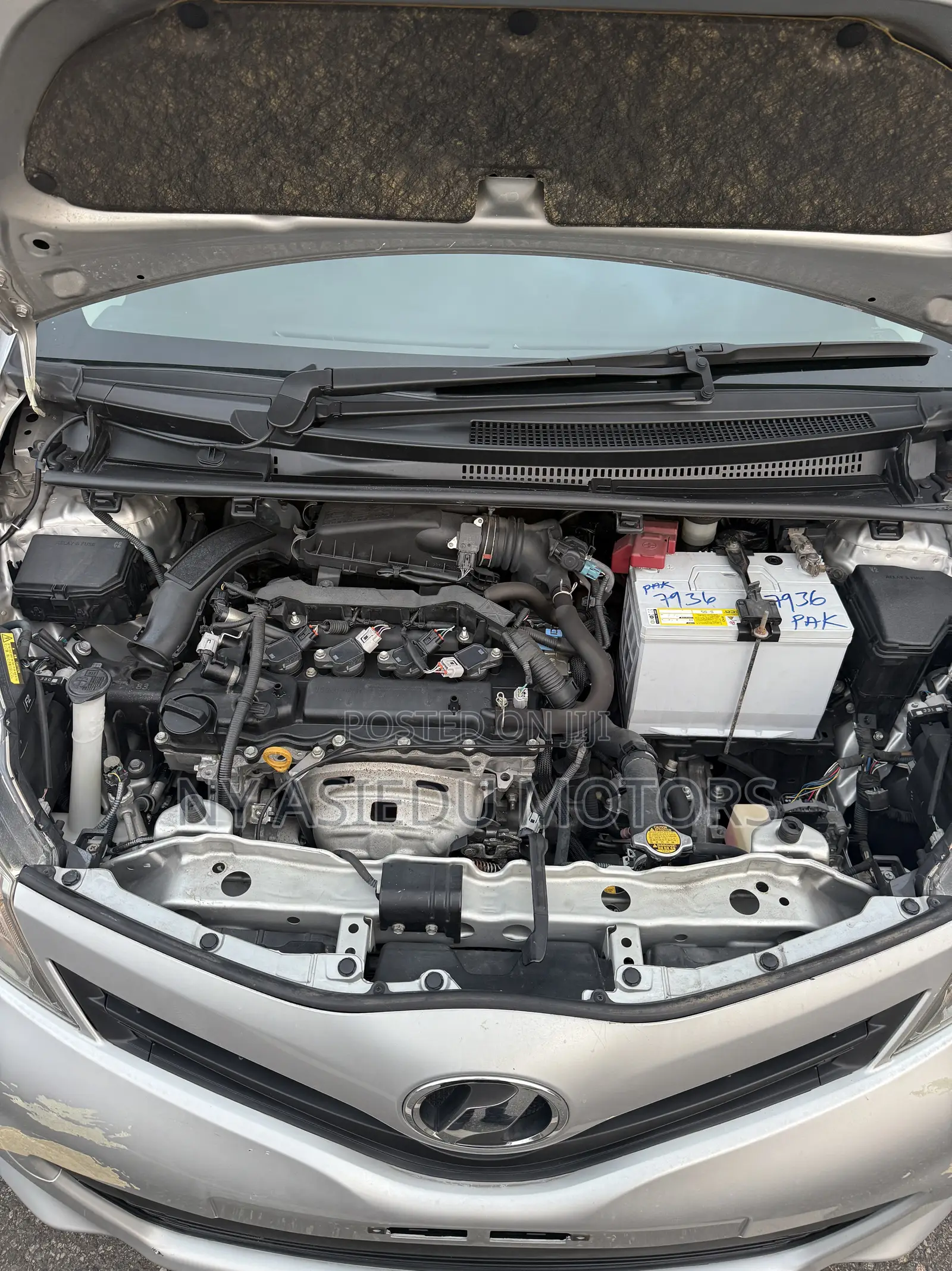 Toyota Vitz 1.3 FWD 5dr 2013 Silver
