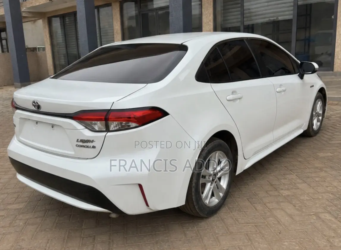 Toyota Corolla L 2021 White
