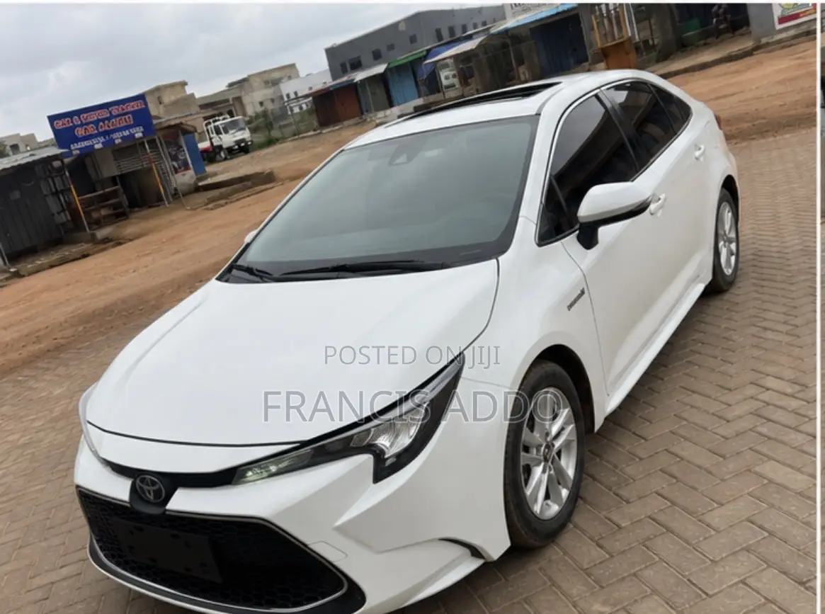 Toyota Corolla L 2021 White