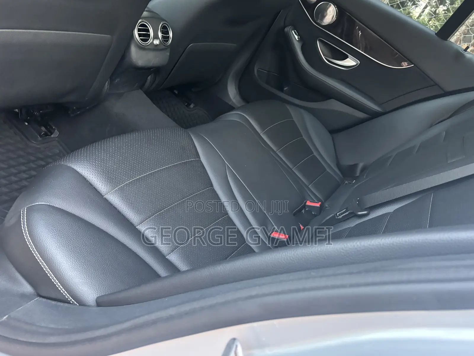 Mercedes-Benz C300 Sport 4Matic Sedan AWD (2.0L 4cyl 7A) 2017 Silver