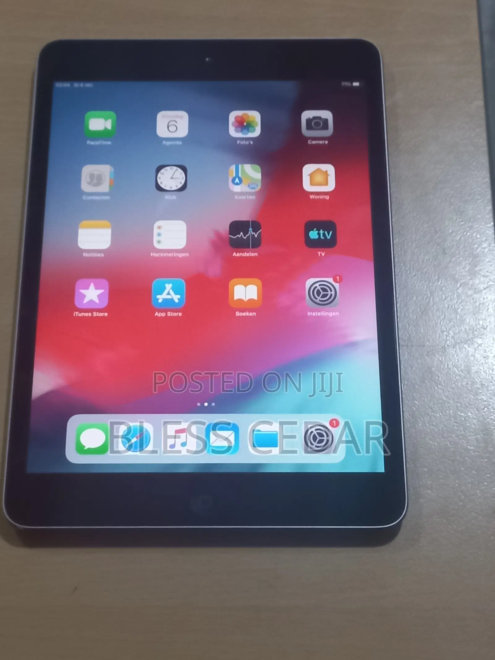 Apple iPad Air 16 GB Gray