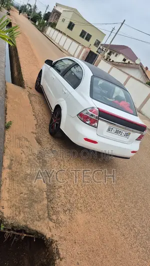 Chevrolet Aveo 1.5 Sedan T250 2011 White