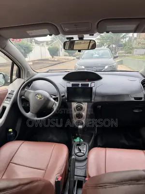 Toyota Vitz 2010 Black