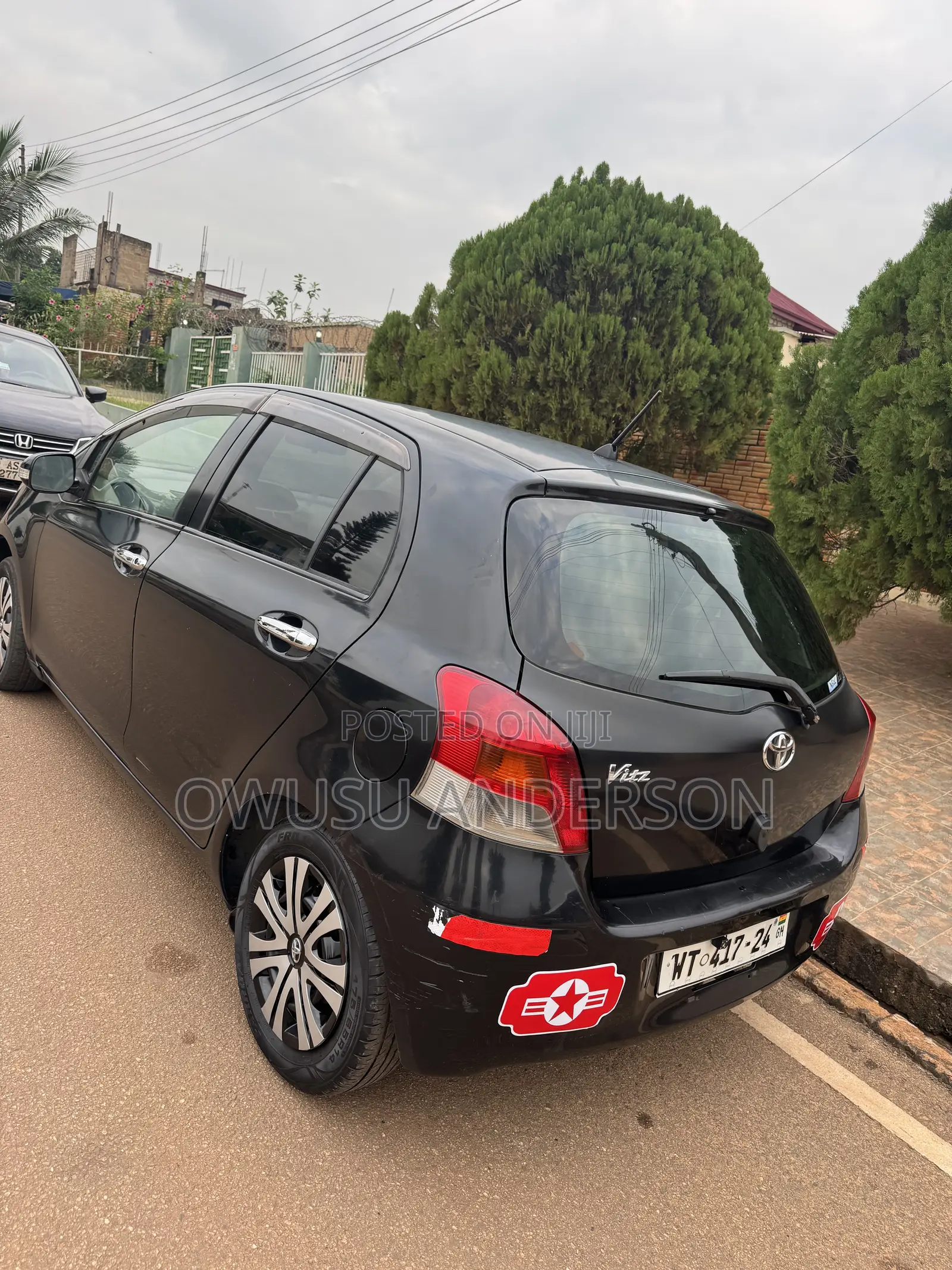 Toyota Vitz 2010 Black