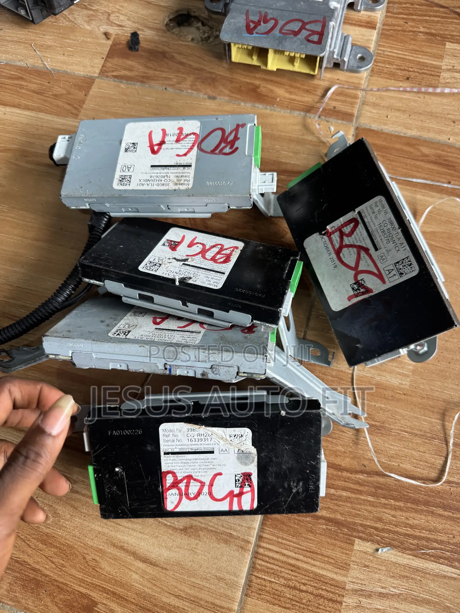 2017-2022 Honda CR-V Satellite Radio Tuner Control (39800-Tla-A01)