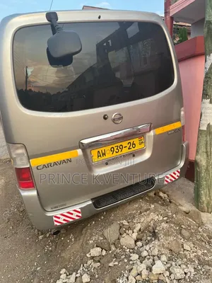 Nissan Caravan (Urvan) 2005 Silver
