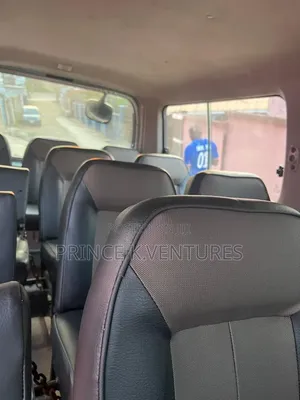 Nissan Caravan (Urvan) 2005 Silver