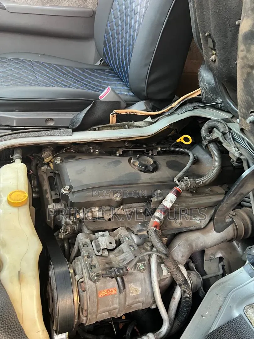 Nissan Caravan (Urvan) 2005 Silver