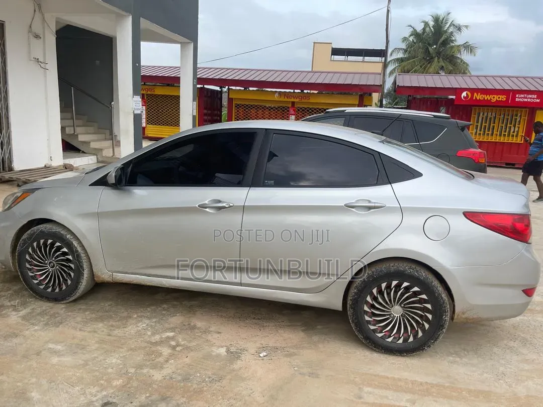 Hyundai Accent 2015 Gray