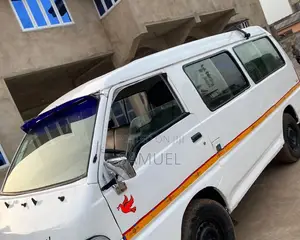 Hyundai H-100 2004 White