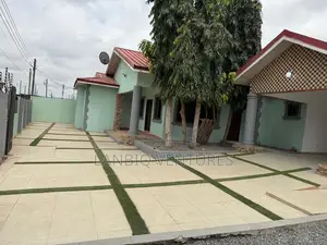 5bdrm House in Ashaley Botwe for sale