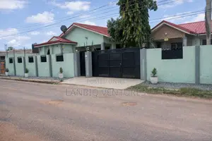5bdrm House in Ashaley Botwe for sale