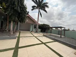 5bdrm House in Ashaley Botwe for sale