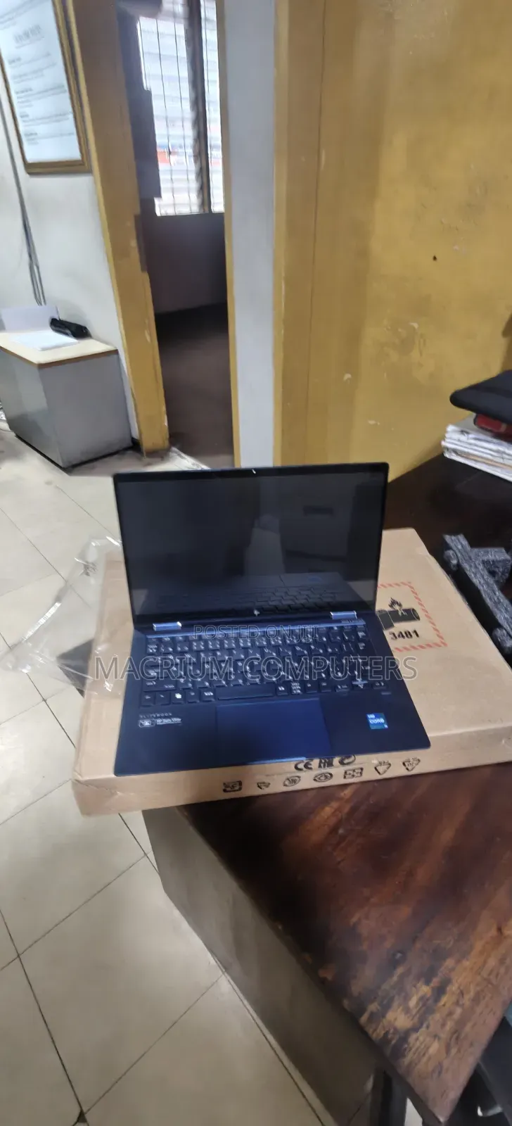 New Laptop HP Dragonfly G2 16GB Intel Core i5 SSD 256GB