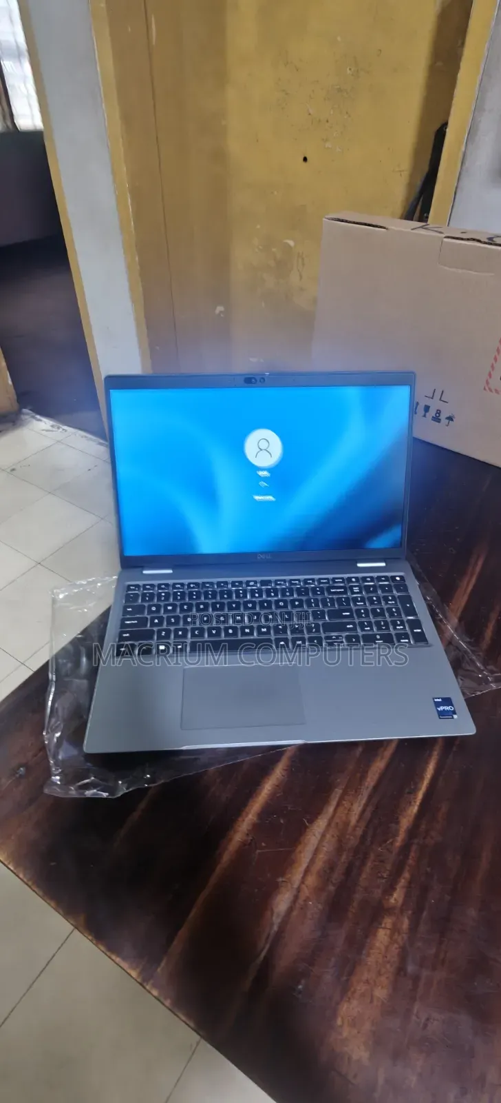 New Laptop Dell Precision 3580 16GB Intel Core i7 SSD 512GB