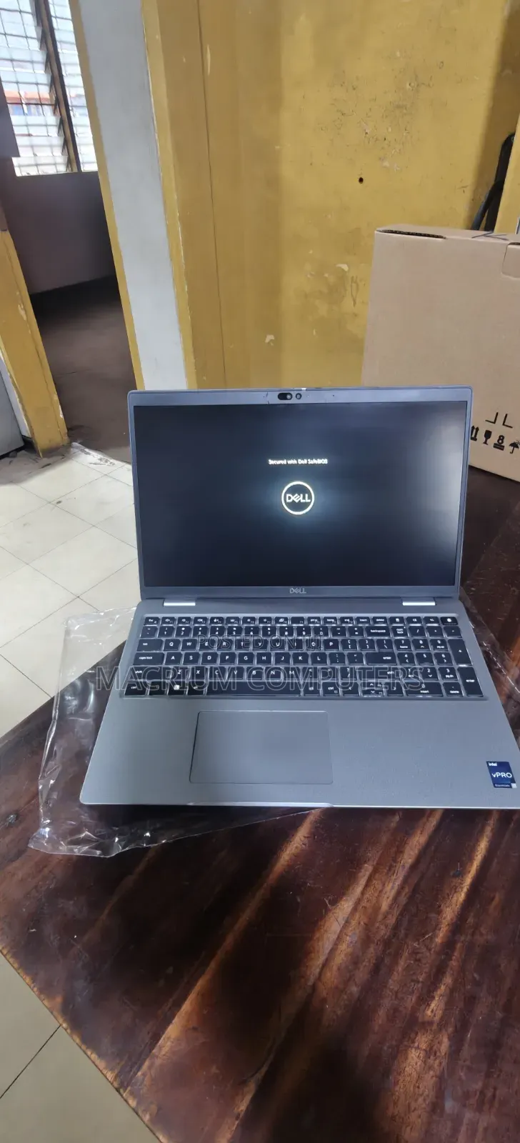 New Laptop Dell Precision 3580 16GB Intel Core i7 SSD 512GB