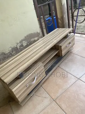 Nice TV Stand
