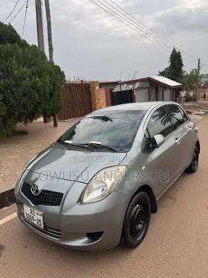 Toyota Yaris 2009 Gray