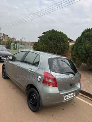 Toyota Yaris 2009 Gray