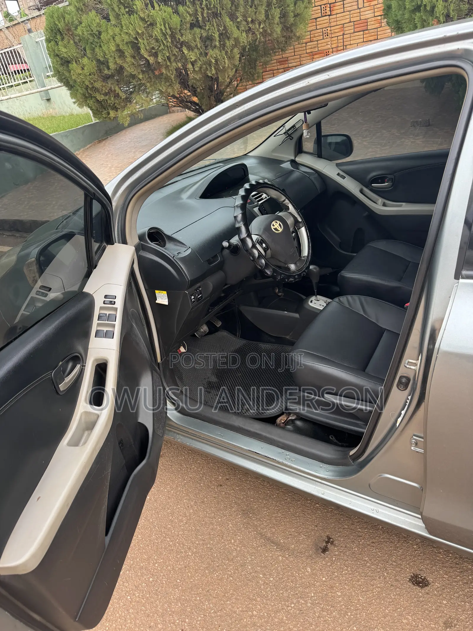 Toyota Yaris 2009 Gray