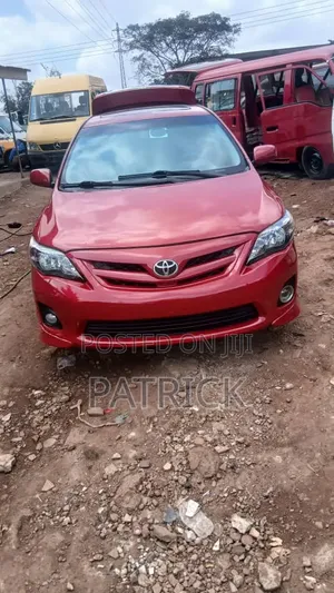Toyota Corolla 2013 Red