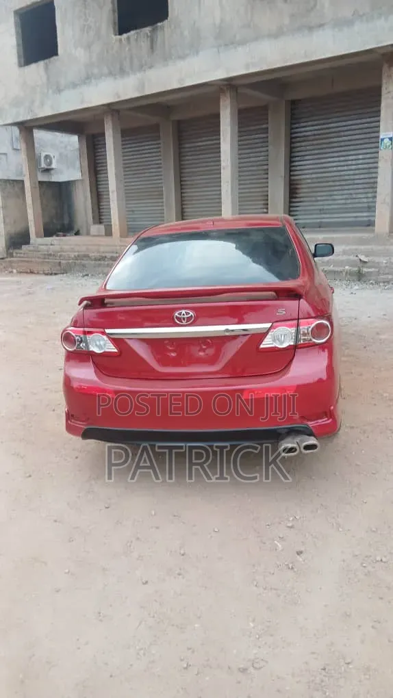 Toyota Corolla 2013 Red