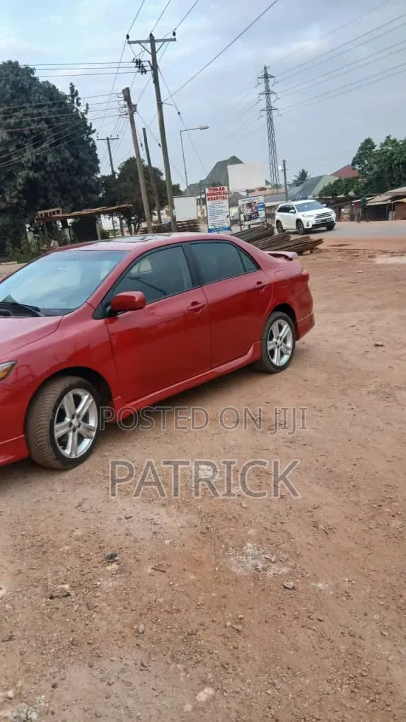 Toyota Corolla 2013 Red