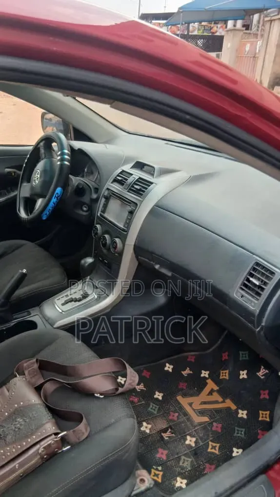 Toyota Corolla 2013 Red