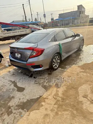 Honda Civic LX 4dr Sedan (2.0L 4cyl) 2016 Gray