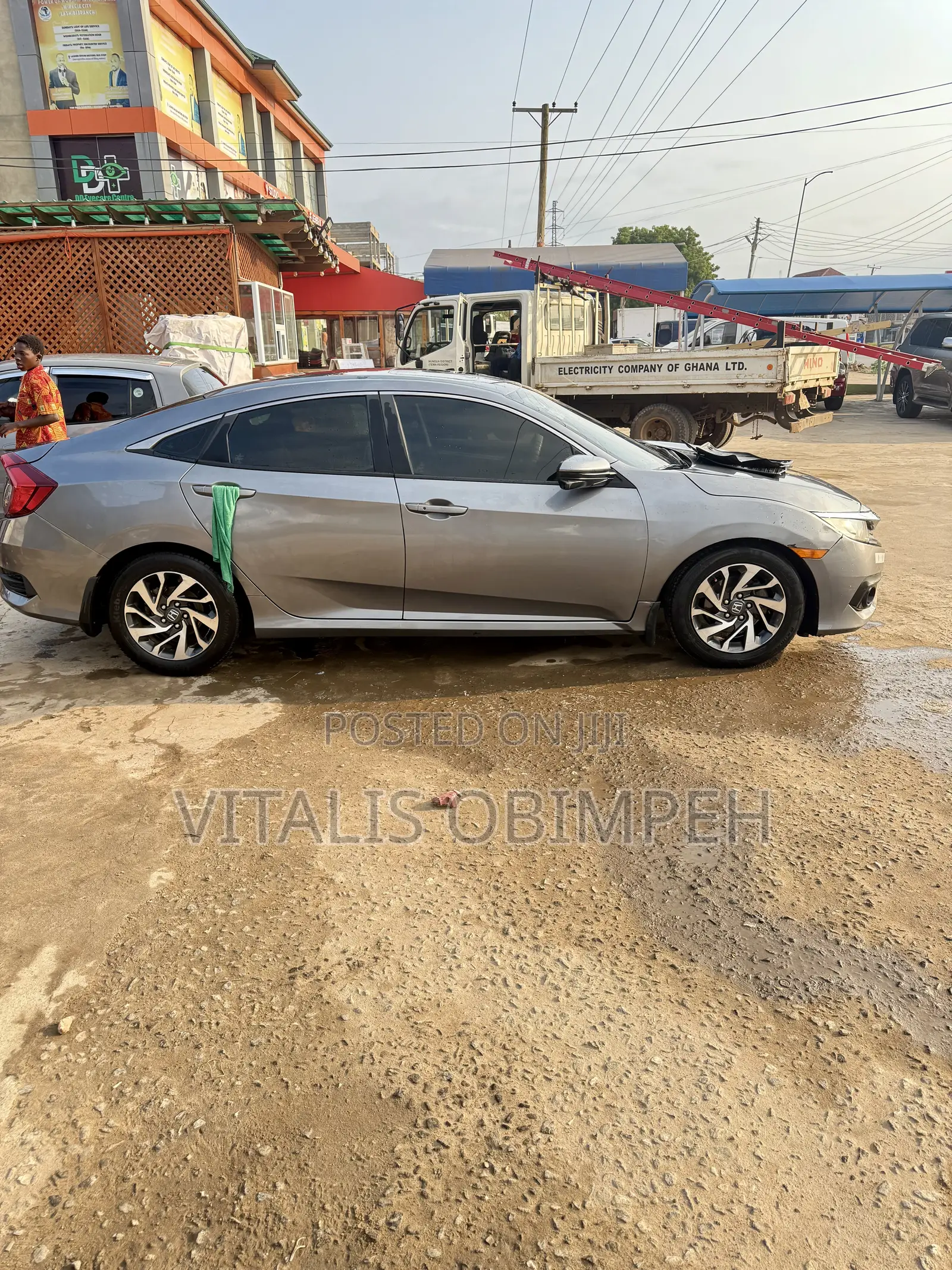Honda Civic LX 4dr Sedan (2.0L 4cyl) 2016 Gray