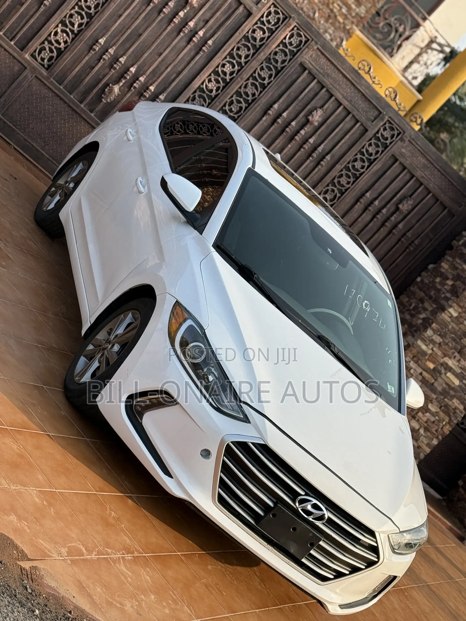 Hyundai Elantra Value Edition Sedan FWD (2.0L 4cyl 6A) 2017 White