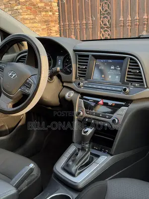 Hyundai Elantra Value Edition Sedan FWD (2.0L 4cyl 6A) 2017 White