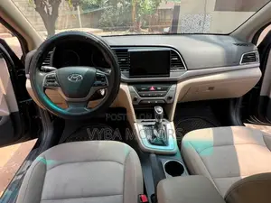 Hyundai Elantra 2017 Black