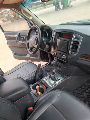 Mitsubishi Pajero 2015 Black