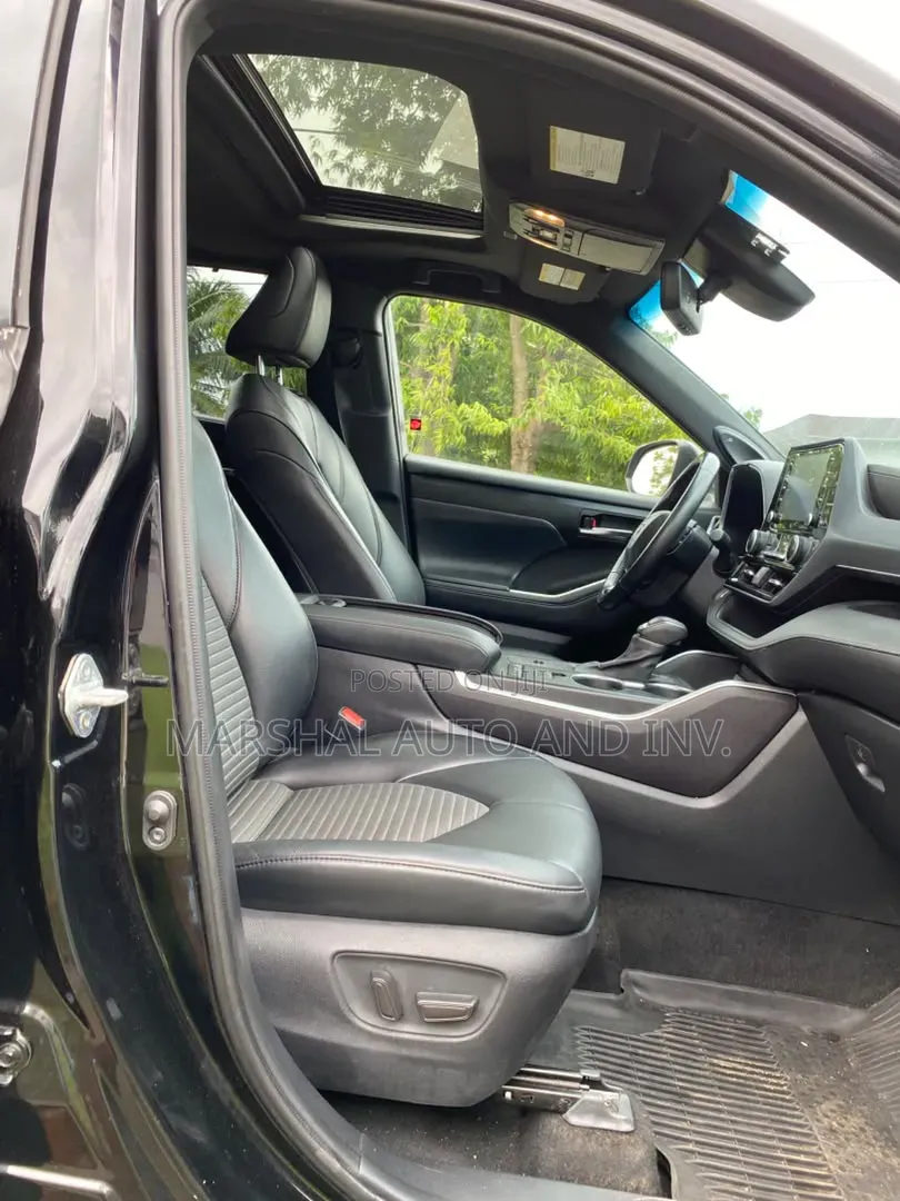 Toyota Highlander 2021 Black