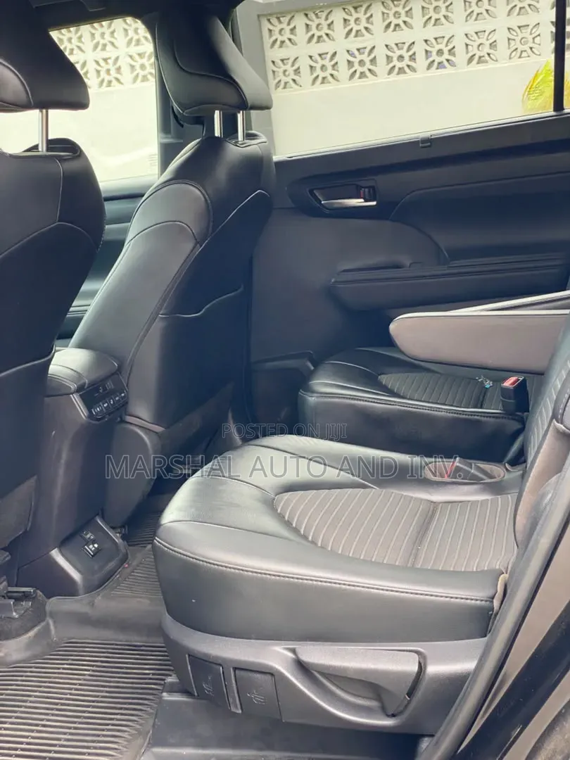 Toyota Highlander 2021 Black