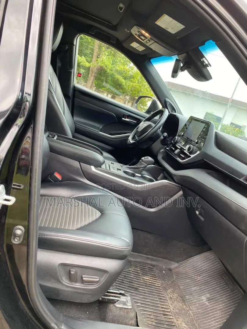 Toyota Highlander 2021 Black